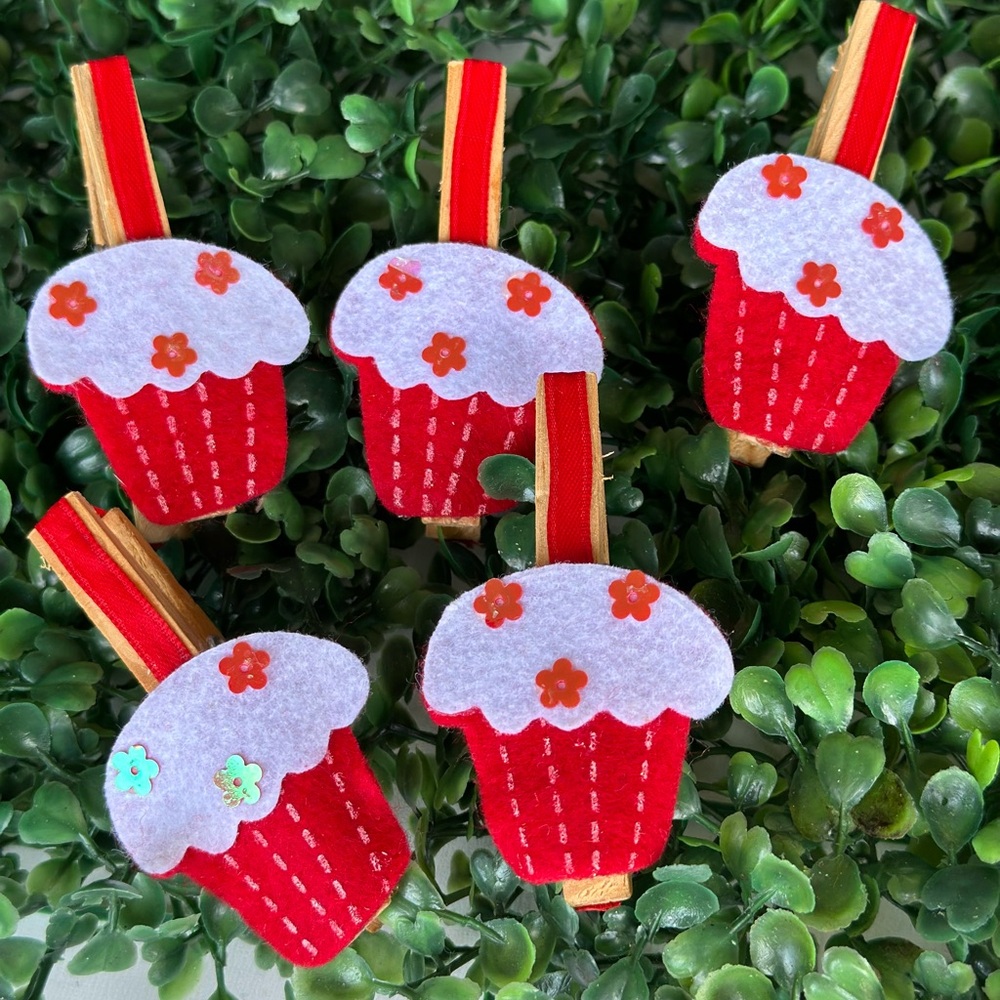 Red Cupcake party favors for bags
